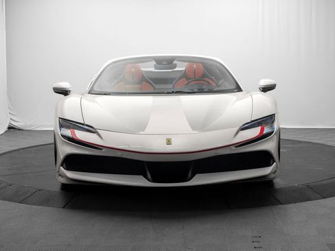 Used 2022 Ferrari SF90 Spider AWD/4WD image 8