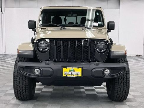 Used 2022 Jeep Gladiator Sport AWD/4WD image 4