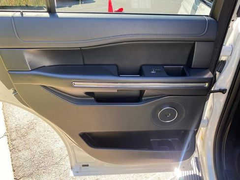 Used 2021 Ford Expedition XLT RWD image 11