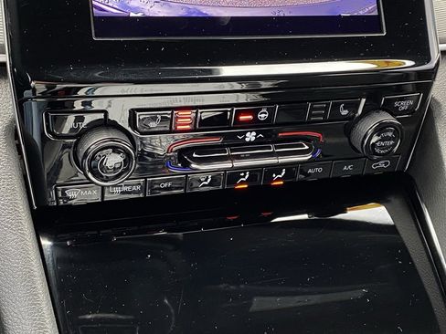 Used 2023 Jeep Grand Cherokee Altitude image 19