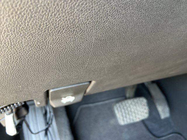 Used 2020 Chevrolet Equinox LS FWD image 46