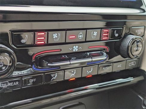 New 2025 Jeep Grand Cherokee Limited image 24