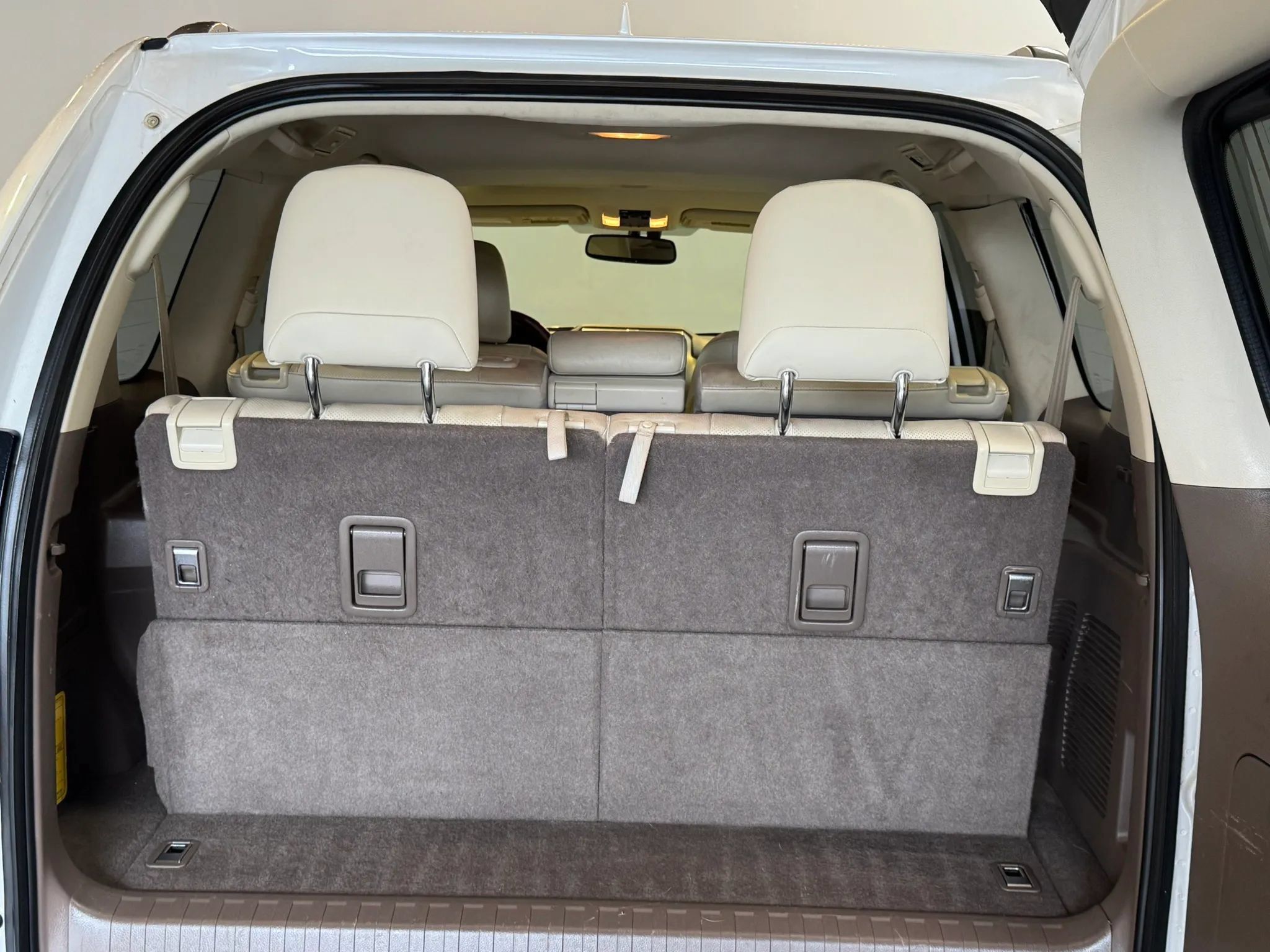 Used 2015 Lexus GX 460 w/ Premium Package AWD/4WD image 38