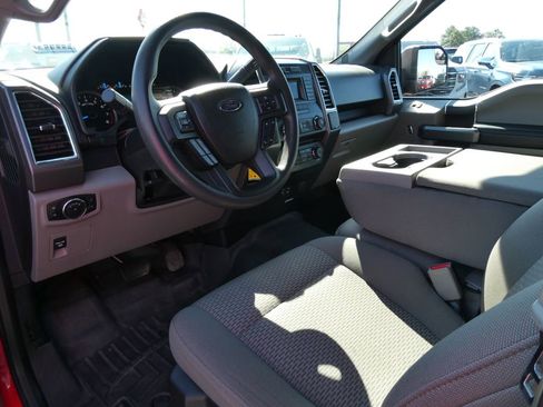 Used 2015 Ford F150 XLT image 21