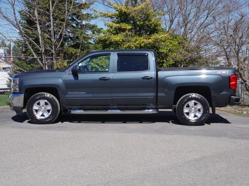 Used 2018 Chevrolet Silverado 1500 LT w/ All Star Edition image 13