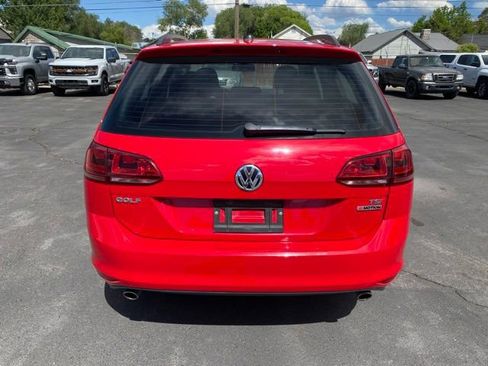 Used 2017 Volkswagen Golf S AWD/4WD image 4