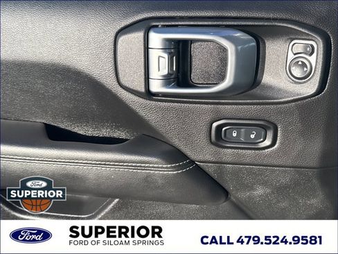 Used 2023 Jeep Wrangler Unlimited Sahara w/ Cold Weather Group image 17