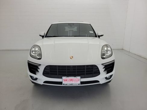 Used 2018 Porsche Macan AWD/4WD image 3