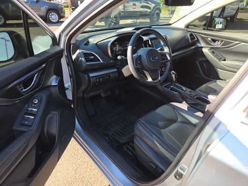 Used 2018 Subaru Impreza 2.0i Limited w/ Popular Package #2 AWD/4WD image 10