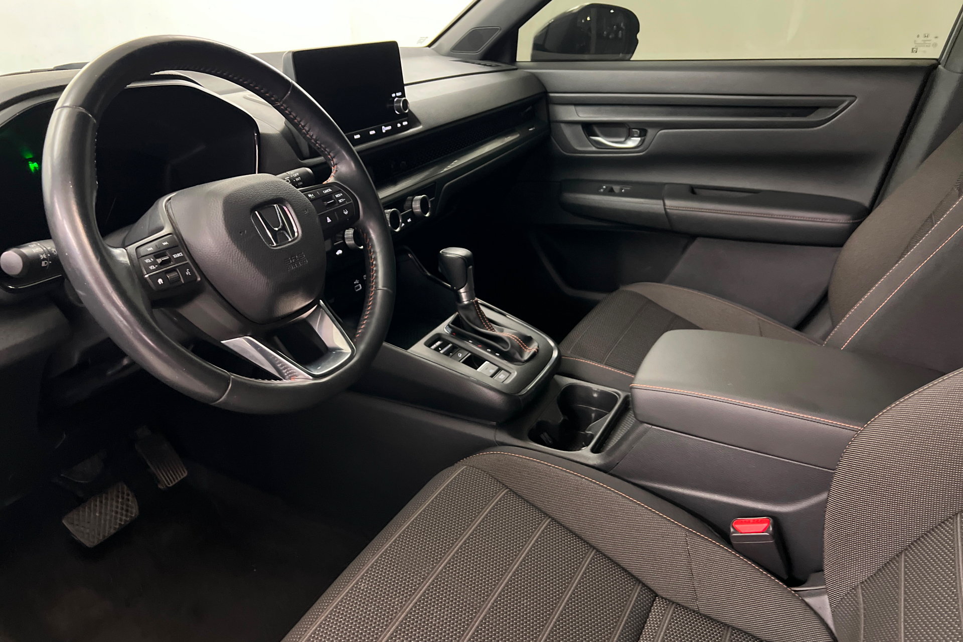Used 2024 Honda CR-V Sport image 16