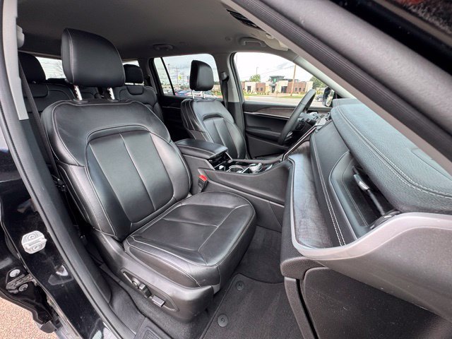 Used 2023 Jeep Grand Cherokee L Limited AWD/4WD image 11