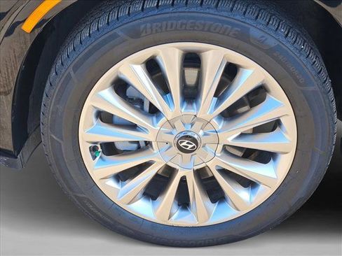 Certified 2020 Hyundai Palisade Limited w/ Winter Weather Package image 22