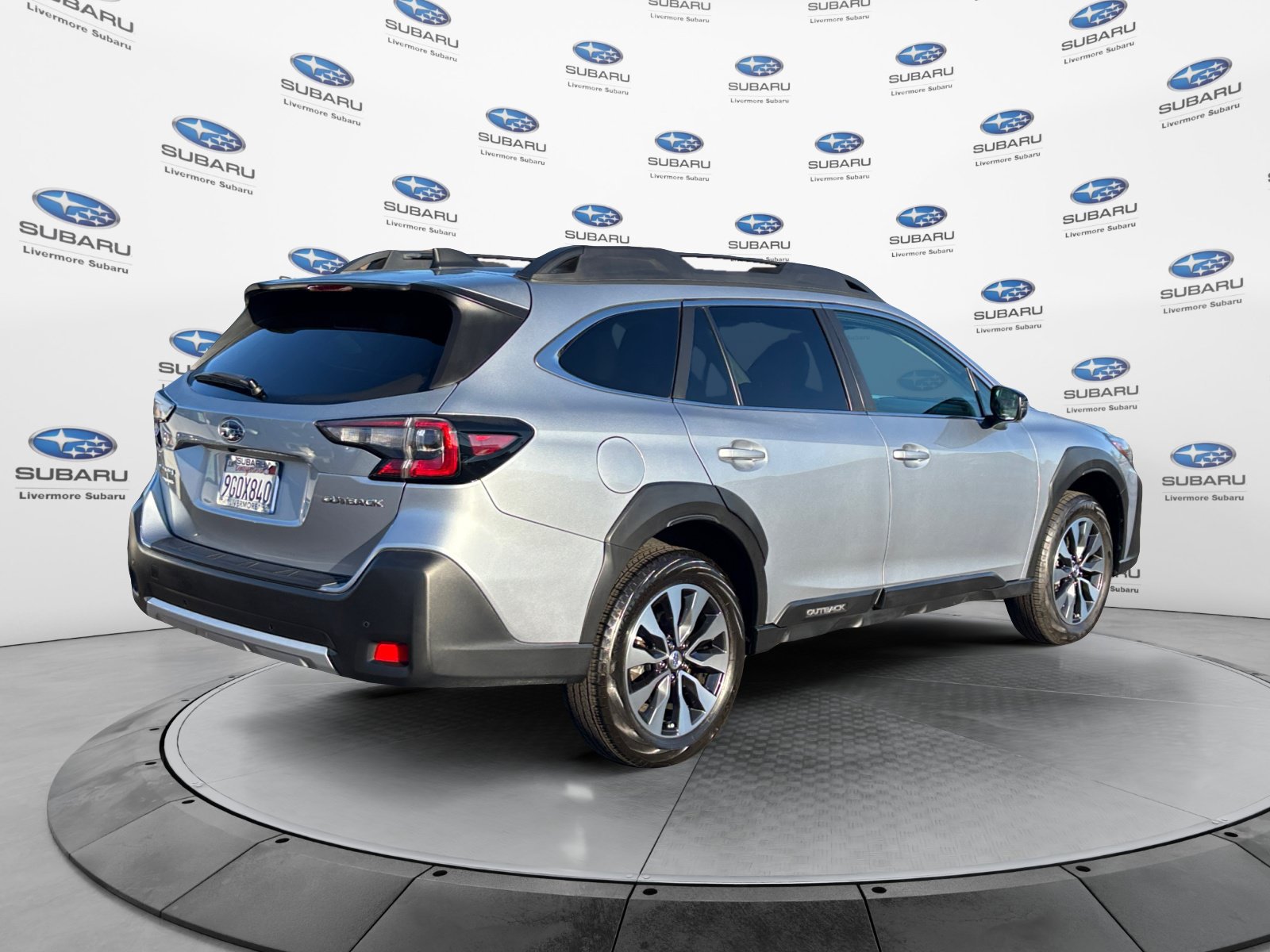 Certified 2023 Subaru Outback Limited AWD/4WD image 6