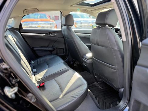 Used 2016 Honda Civic Touring image 18