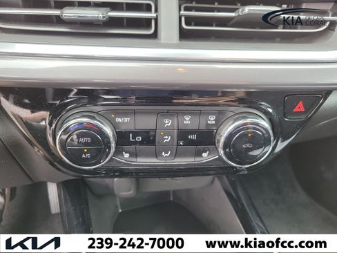 Used 2024 Chevrolet Trax ACTIV w/ Driver Confidence Package FWD image 24