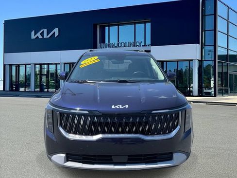 Certified 2025 Kia Carnival EX FWD image 7