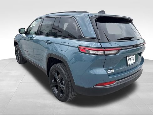 New 2026 Jeep Grand Cherokee Limited AWD/4WD image 6