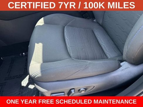 Used 2025 Toyota RAV4 SE AWD/4WD image 15