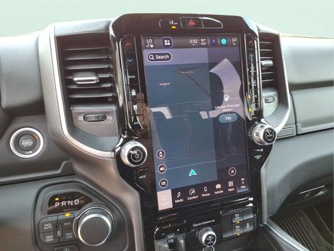 New 2026 RAM 1500 4x4 Crew Cab image 23