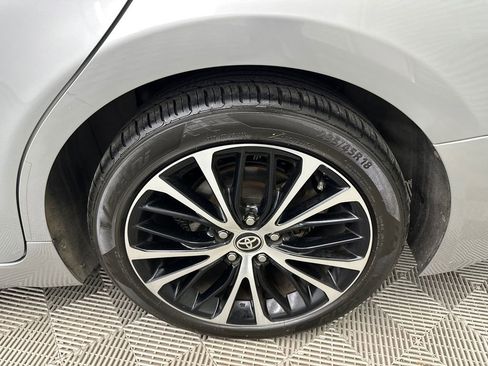 Used 2020 Toyota Camry SE image 19