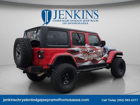 Used 2022 Jeep Wrangler Unlimited Sahara AWD/4WD image 4