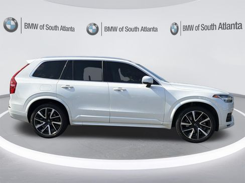 Used 2022 Volvo XC90 T6 Momentum w/ Climate Package AWD/4WD image 31