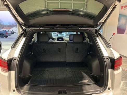 Used 2024 Chevrolet Blazer RS w/ Driver Confidence II Package image 17