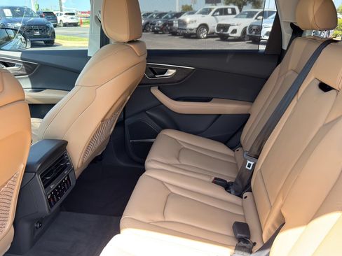 Used 2025 Audi Q7 3.0T Prestige AWD/4WD image 30