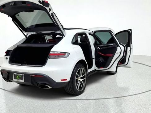 Used 2024 Porsche Macan w/ Premium Plus Package AWD/4WD image 18