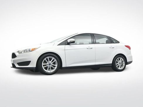 Used 2016 Ford Focus SE image 32