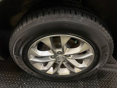 Used 2019 Hyundai Santa Fe SE image 16