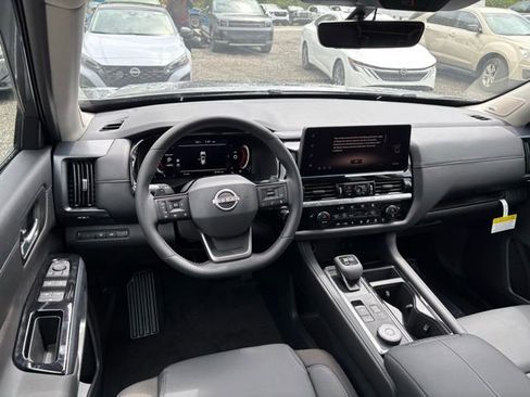 New 2026 Nissan Pathfinder SL w/ SL Premium Package AWD/4WD image 8
