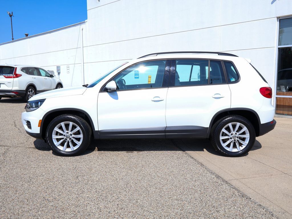 Used 2017 Volkswagen Tiguan Limited w/ Premium Package AWD/4WD image 2