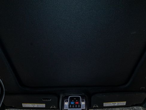 Used 2025 RAM 1500 Limited AWD/4WD image 19