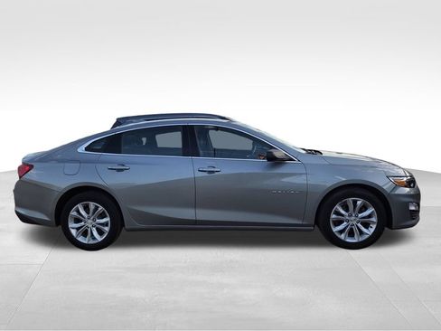 Used 2023 Chevrolet Malibu LT FWD image 4