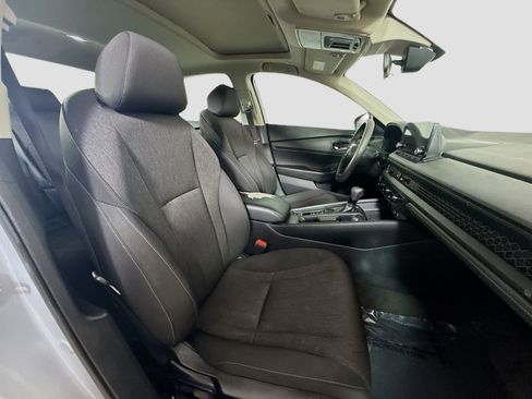 Used 2023 Honda Accord EX image 29