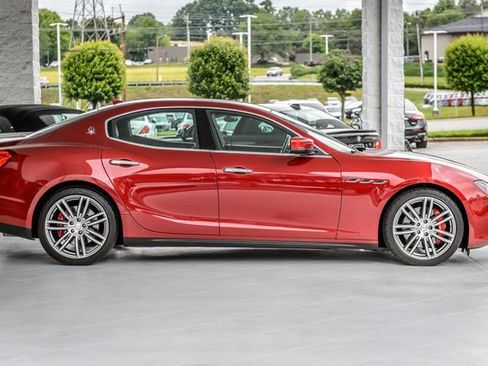 Used 2015 Maserati Ghibli RWD image 53