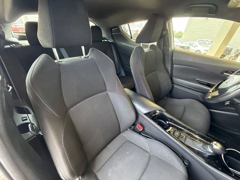 Used 2019 Toyota C-HR XLE FWD image 16