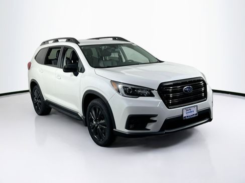 Used 2022 Subaru Ascent Onyx Edition image 3