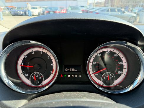 Used 2018 Dodge Grand Caravan SE w/ UConnect Hands-Free Group image 14