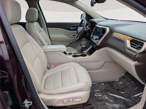 Used 2018 GMC Acadia Denali w/ Technology Package AWD/4WD image 10