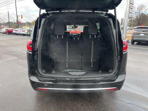 New 2026 Chrysler Pacifica Select image 19