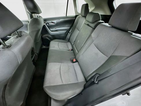 Used 2025 Toyota RAV4 XLE FWD image 26
