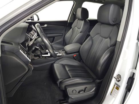 Used 2021 Audi Q5 Prestige w/ Prestige Package AWD/4WD image 19
