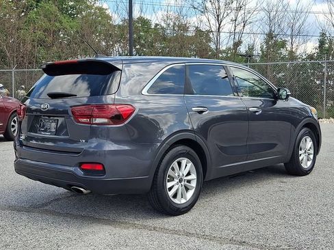 Used 2019 Kia Sorento FWD V6 image 9