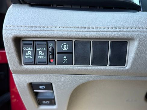 Used 2023 Honda Odyssey EX image 27