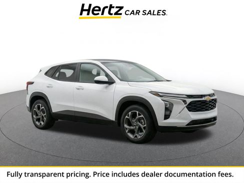 Used 2025 Chevrolet Trax LT FWD image 1