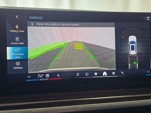 Used 2025 BMW X5 xDrive50e image 42