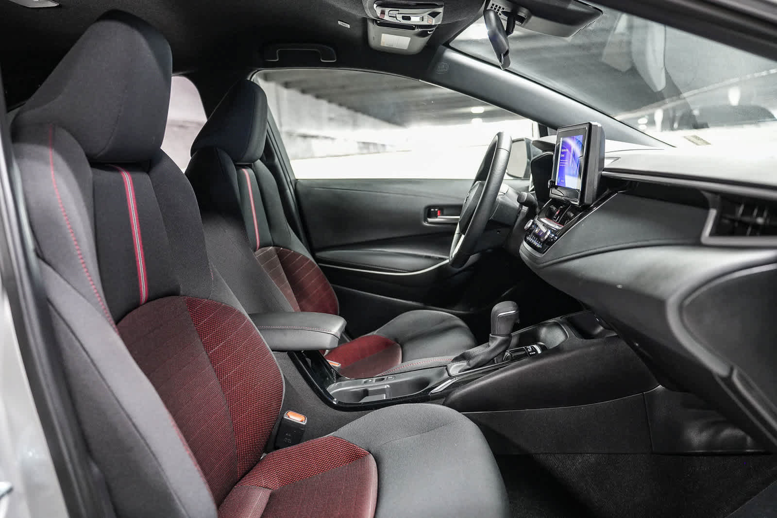Certified 2025 Toyota Corolla SE FWD image 17
