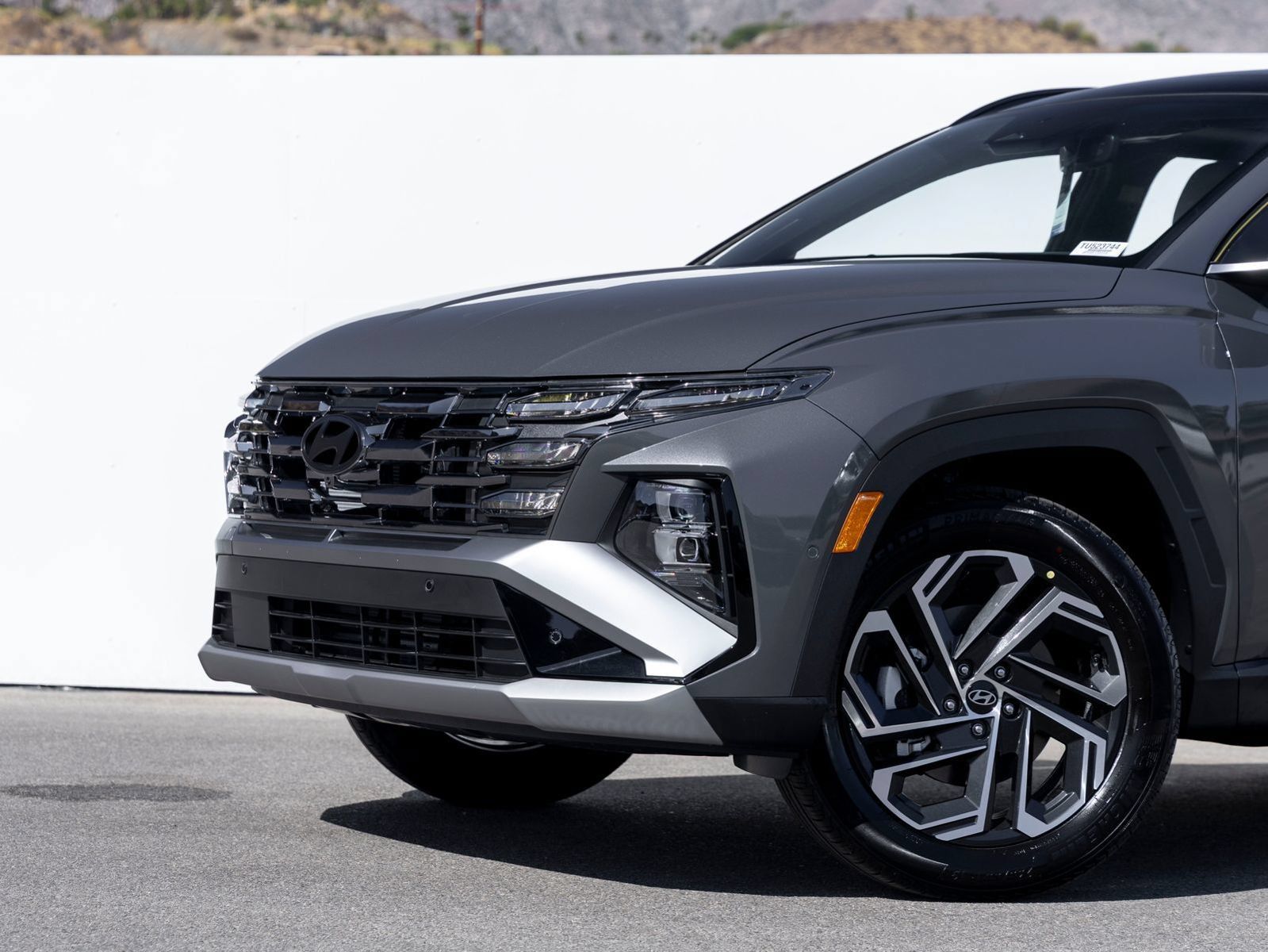 New 2026 Hyundai Tucson Limited AWD/4WD image 2